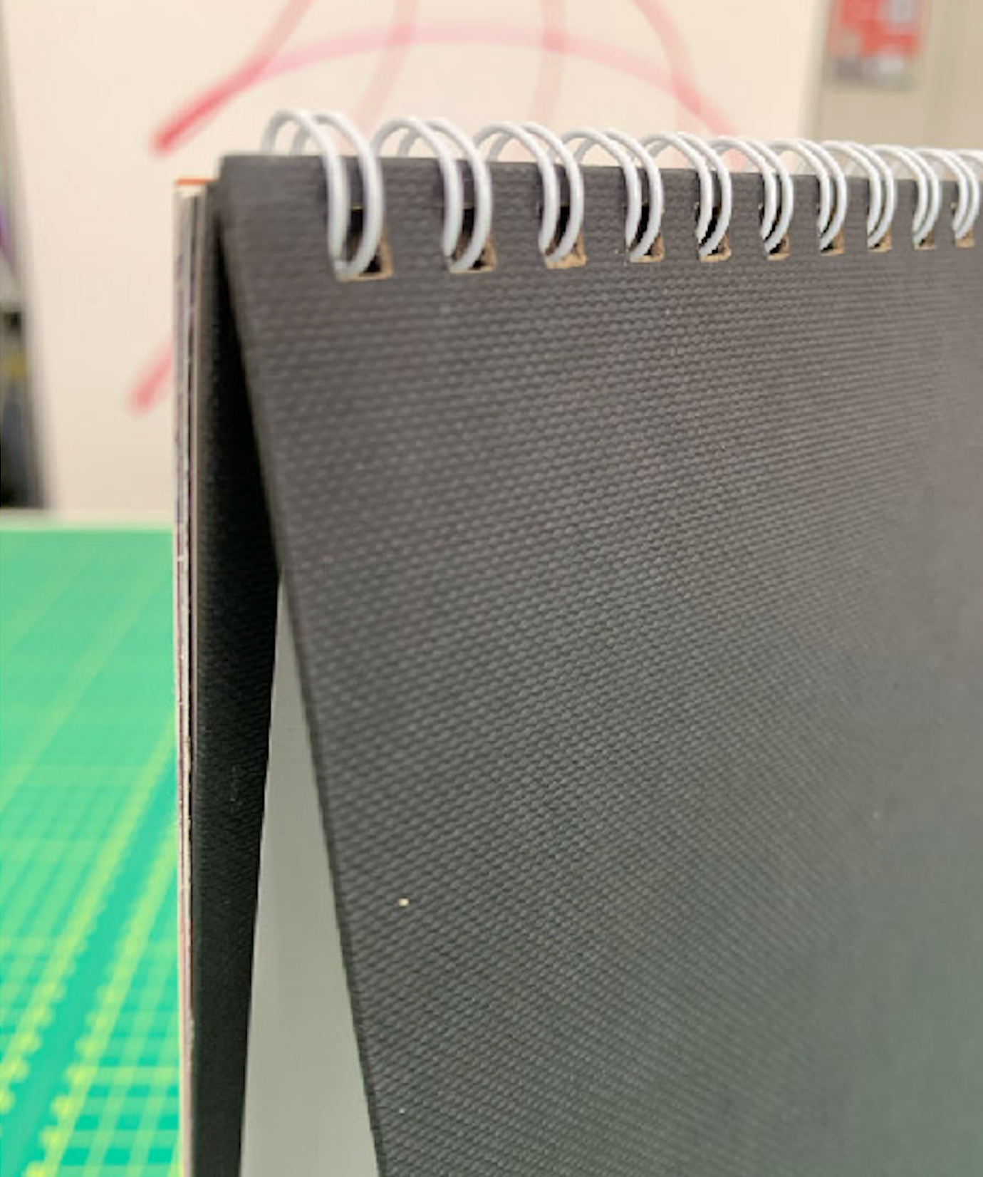 CUSTOM DESK CALENDARS - Pullupstand.com Pte Ltd