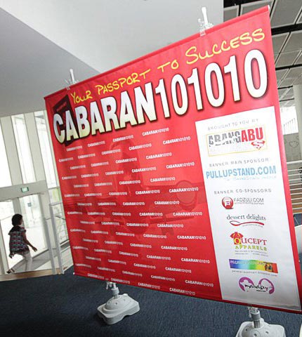 WATER BASE CLIP BANNER STAND - Pullupstand.com Pte Ltd