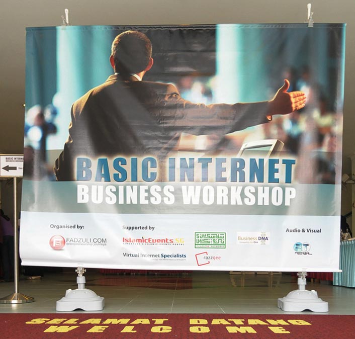 WATER BASE CLIP BANNER STAND - Pullupstand.com Pte Ltd