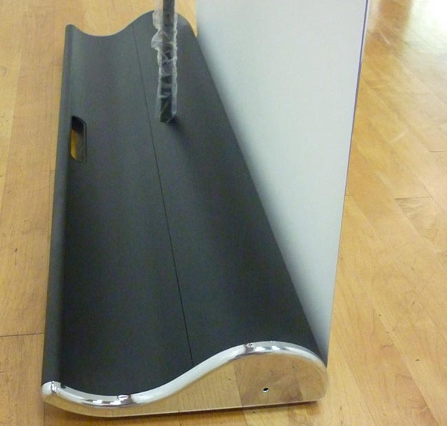 DELUXE PULL-UP BANNER STAND SERIES - Pullupstand.com Pte Ltd