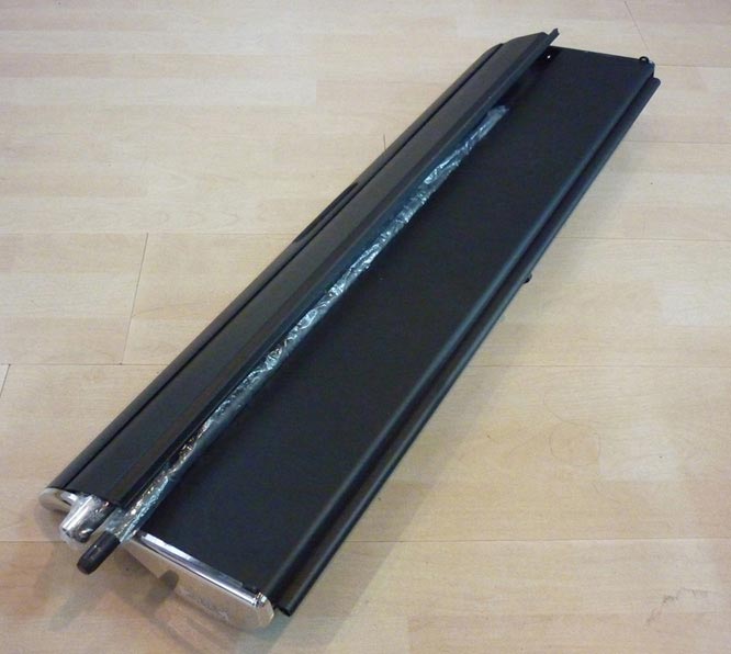 DELUXE PULL-UP BANNER STAND SERIES - Pullupstand.com Pte Ltd