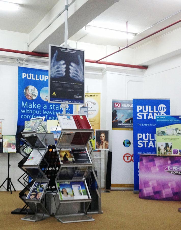 EXTENDABLE CLIP POLE - Pullupstand.com Pte Ltd