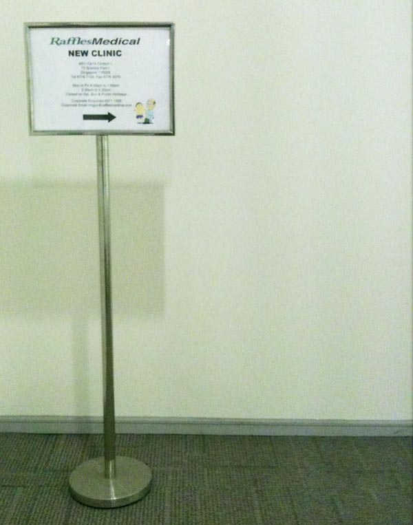 SIGN STAND (A4/A3) - Pullupstand.com Pte Ltd